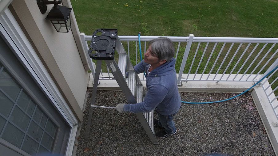 How to clean the gutters Canadian Tire