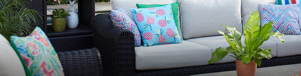 Outdoor Cushions & Toss Pillows | Canadian Tire