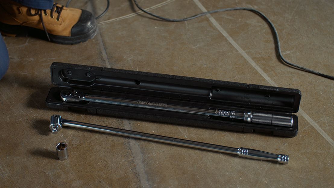How to use a torque wrench Canadian Tire