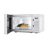 MASTER Chef 0.7 cu.ft. Microwave | Canadian Tire