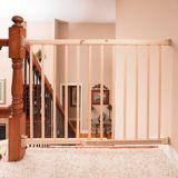 canadian tire baby gate