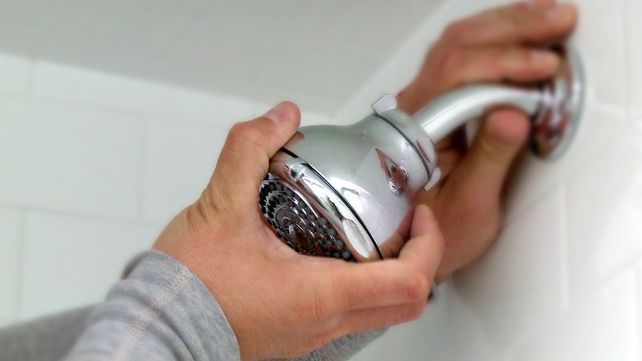 How to replace a showerhead Canadian Tire