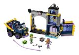 LEGO DC Super Hero Girls Batgirl Secret Bunker, 351-pc | Legonull