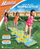 Tapis et arroseur Banzai Aqua Blast Hopscotch avec marqueurs, 3 ans et plus | Banzainull
