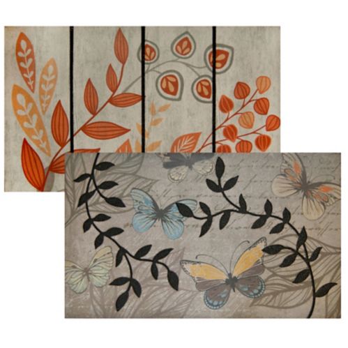 Tapis à motif floral et de papillons, 18 x 30 po Image de l’article