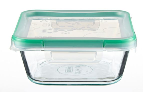 Snapware Square Glass Food Storage Container, 4-cup Product image