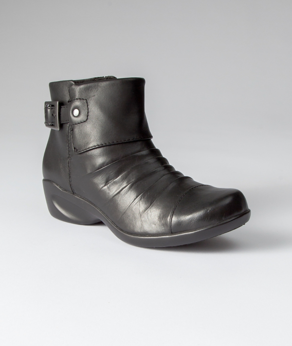 Denver Hayes Missy Leather Ruched Booties | Edgepulse