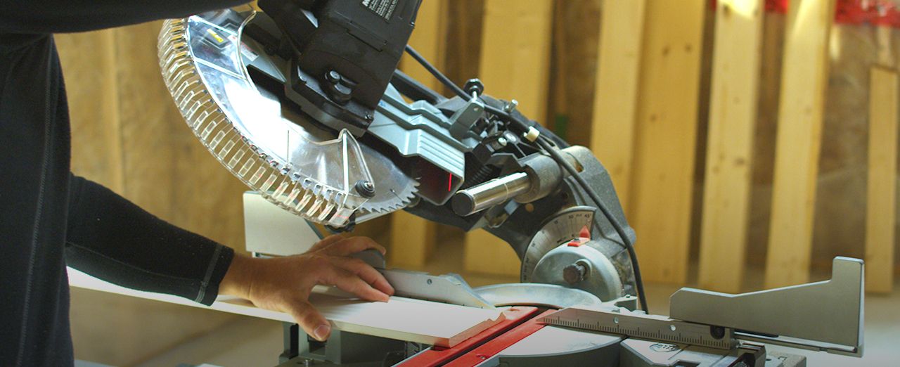 How to choose a mitre saw. Play video