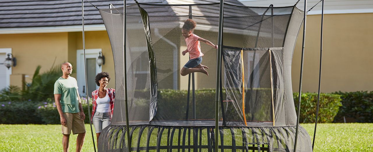 How to choose a trampoline | Canadian Tire. Play video