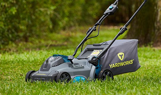 Discover our convenient cordless lawn mowers
