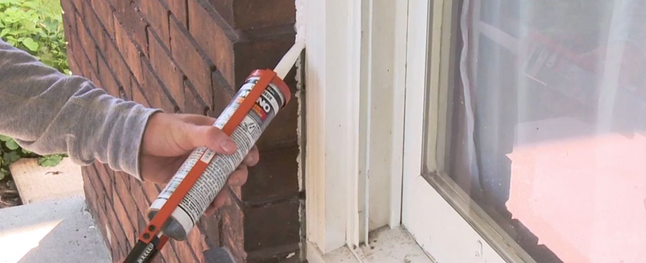How to apply exterior caulking Canadian Tire