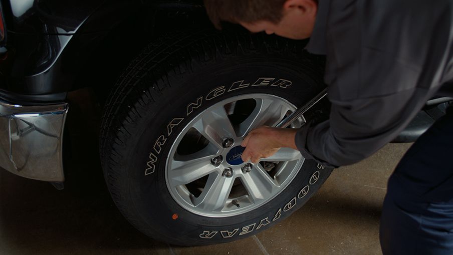 How to use a torque wrench Canadian Tire