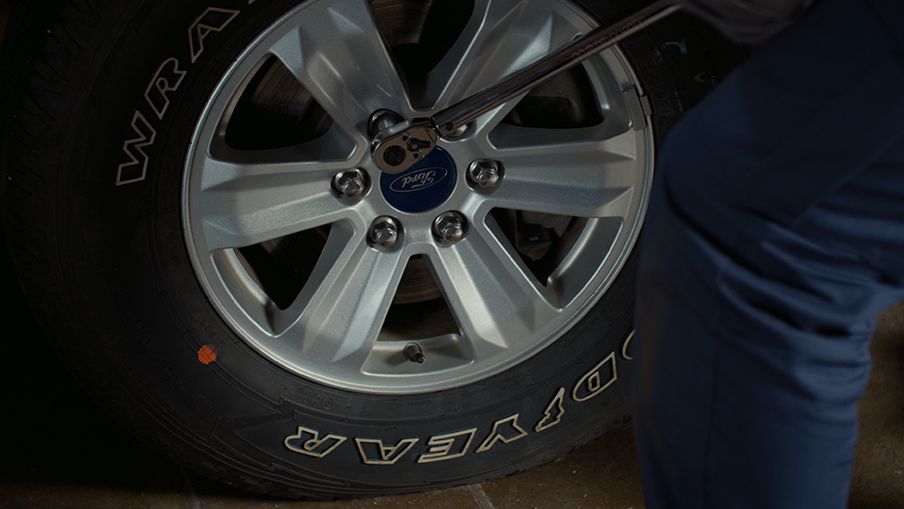 How to use a torque wrench Canadian Tire